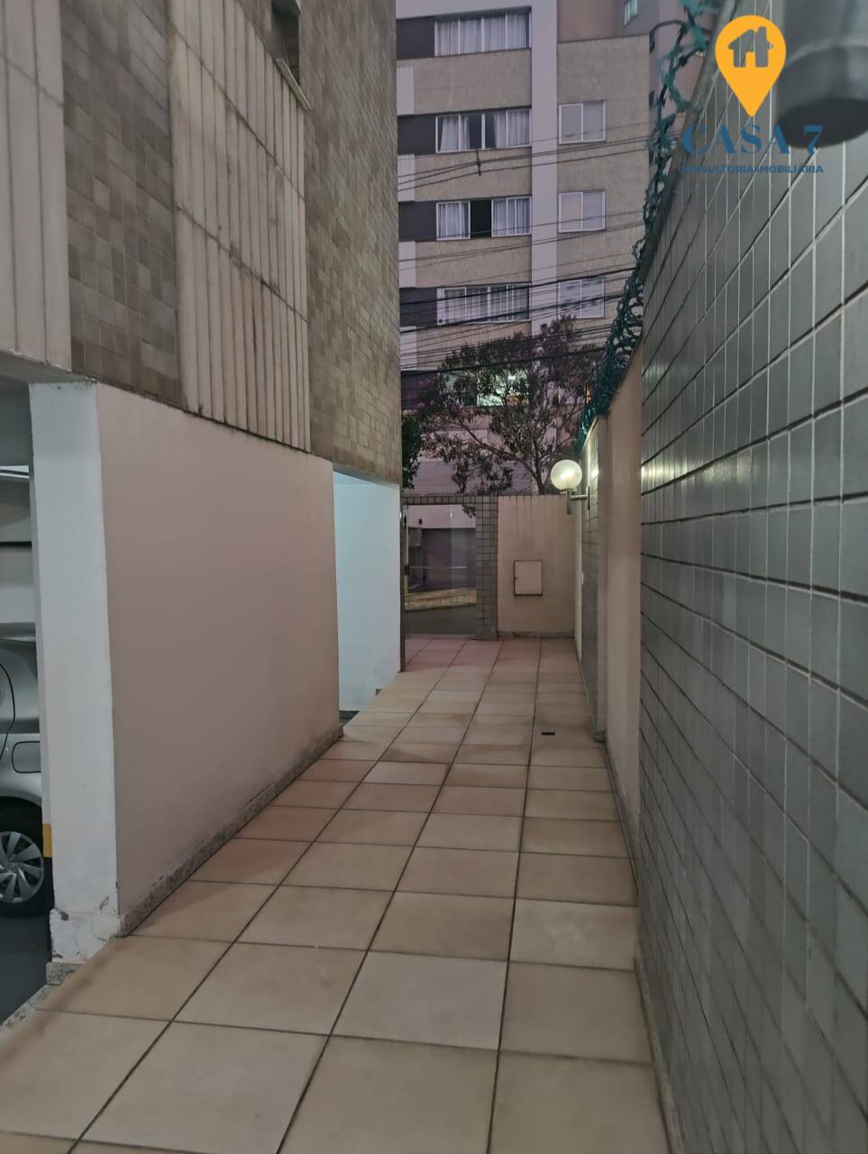 Apartamento à venda com 3 quartos, 100m² - Foto 2