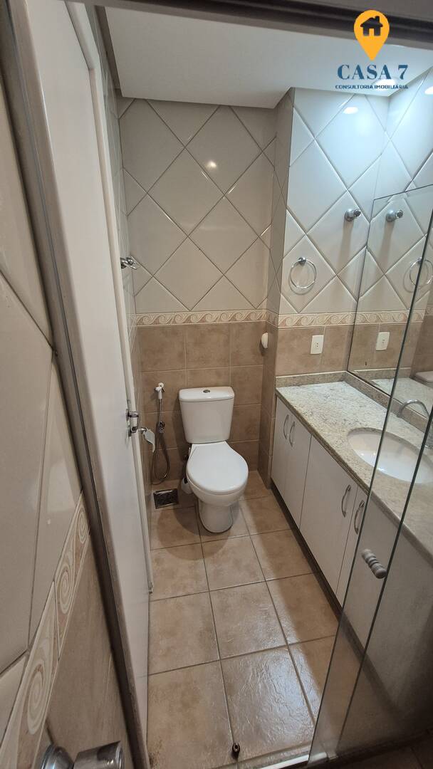 Apartamento para alugar com 4 quartos, 130m² - Foto 15