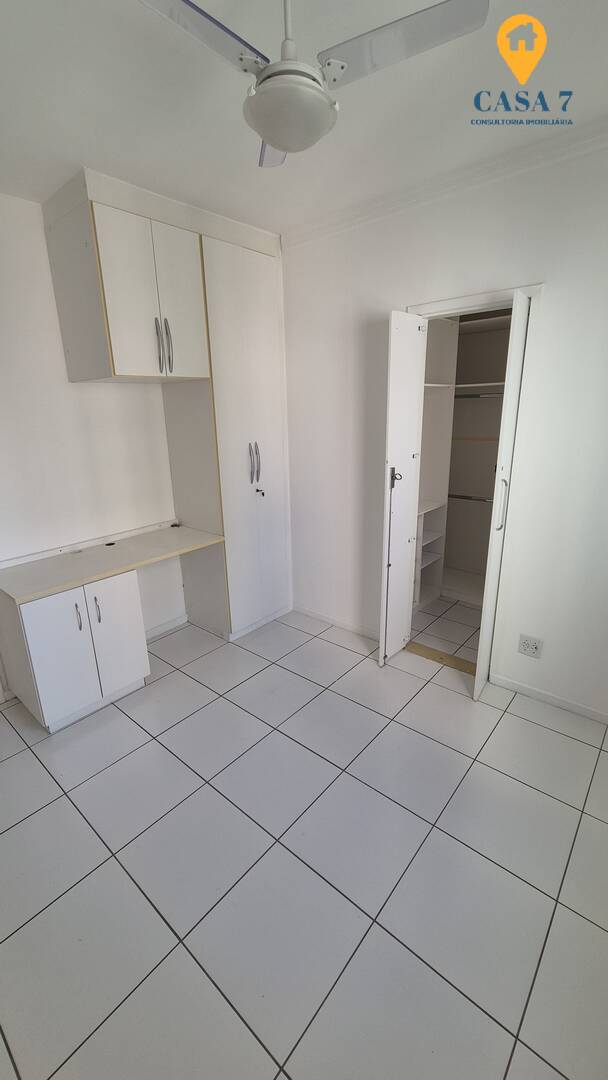 Apartamento para alugar com 4 quartos, 130m² - Foto 17
