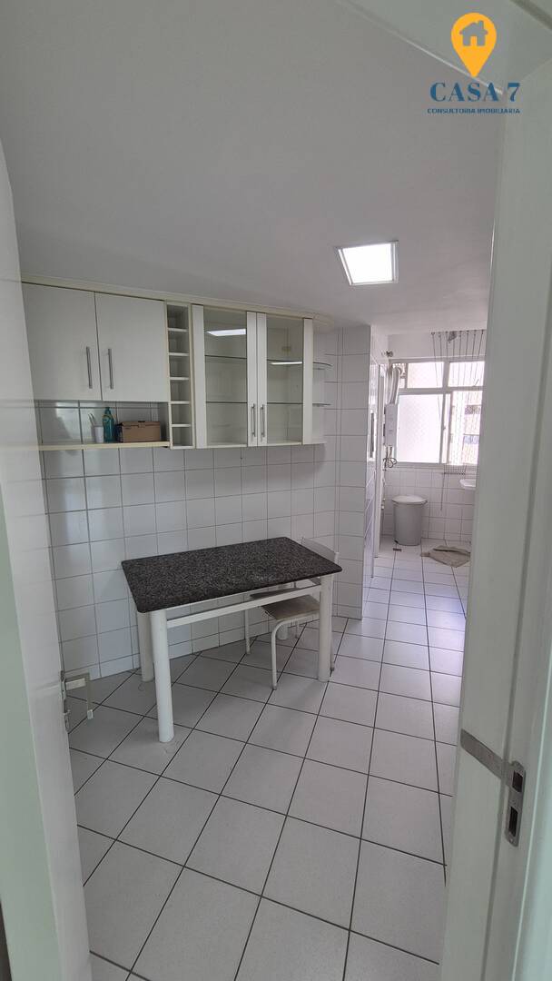 Apartamento para alugar com 4 quartos, 130m² - Foto 9