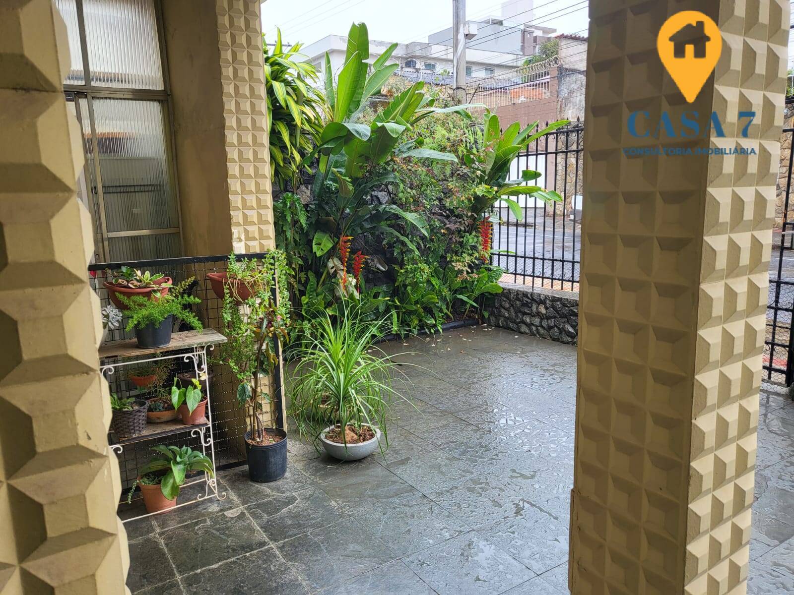 Casa à venda com 3 quartos, 370m² - Foto 4